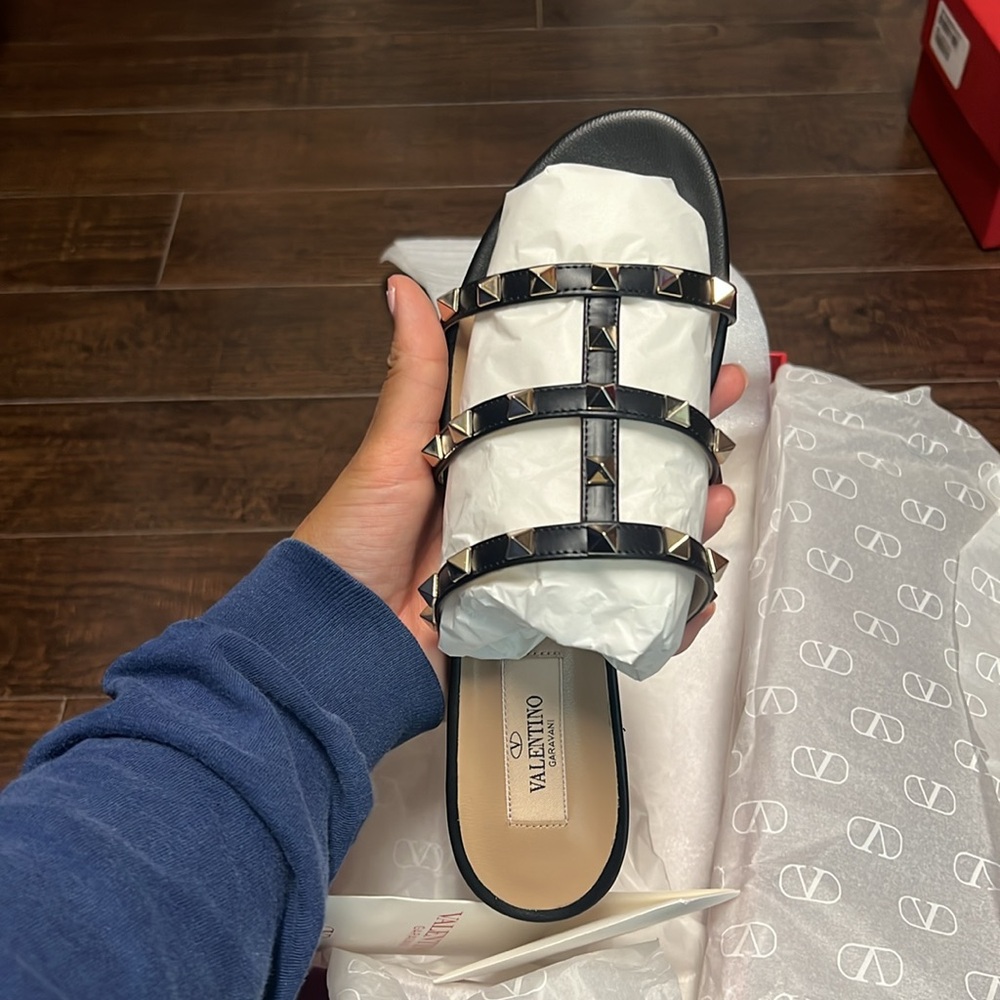 NIB Valentino Sandals 37 - Picture 4 of 6